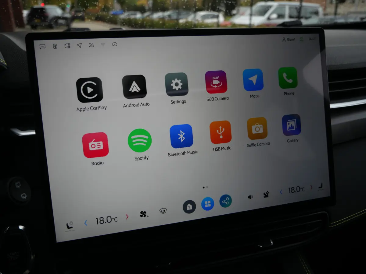 1.5 More PHEV 276 Pk Automaat Navi / DAB / Leer / Camera / Pano-dak / 20 inch / Apple Carplay