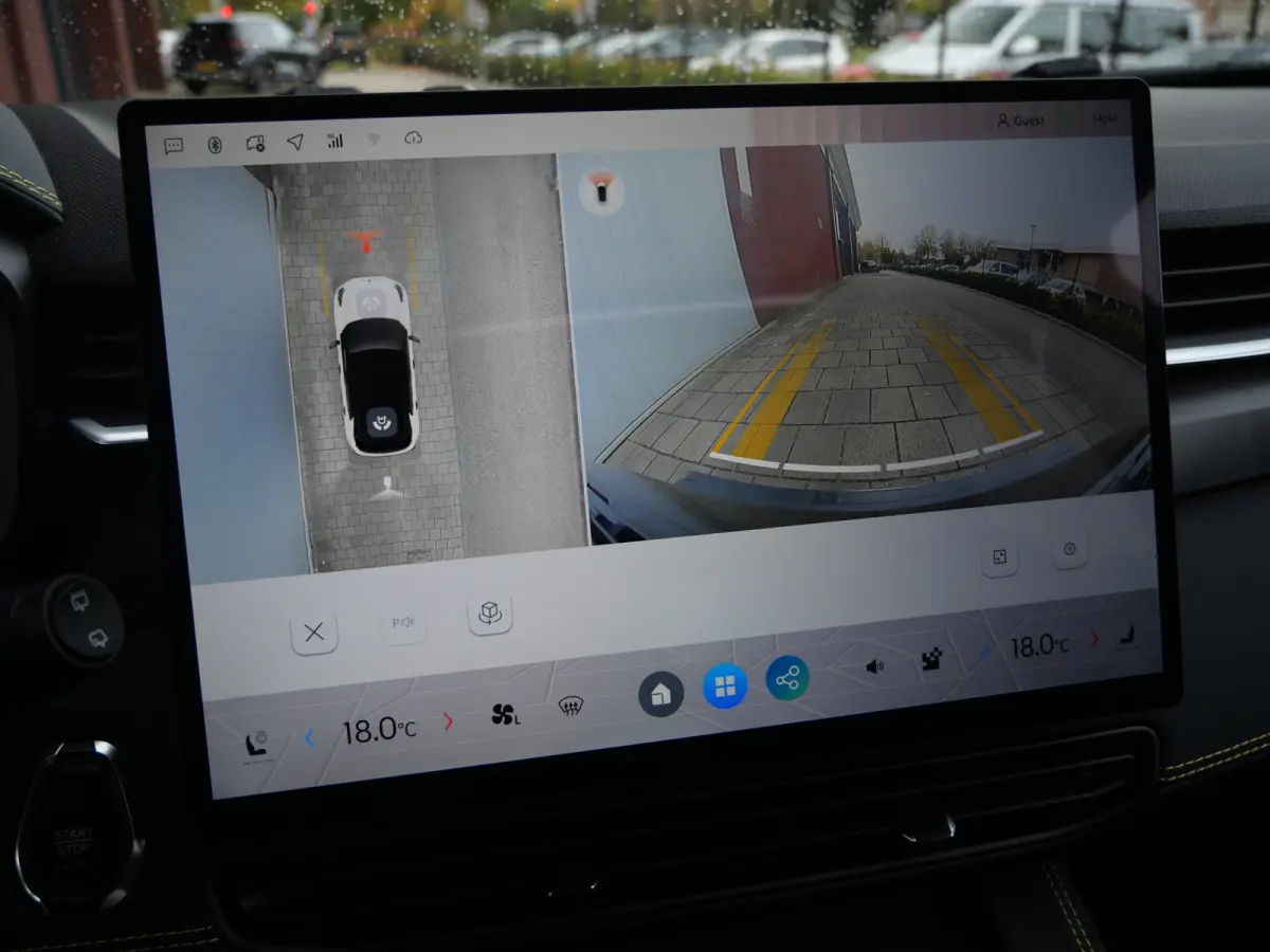 1.5 More PHEV 276 Pk Automaat Navi / DAB / Leer / Camera / Pano-dak / 20 inch / Apple Carplay