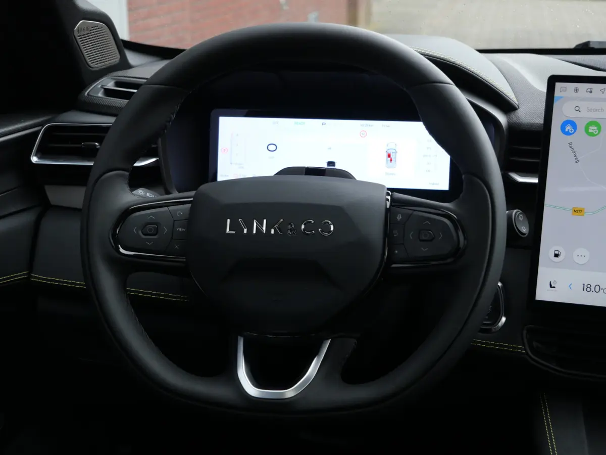 1.5 More PHEV 276 Pk Automaat Navi / DAB / Leer / Camera / Pano-dak / 20 inch / Apple Carplay