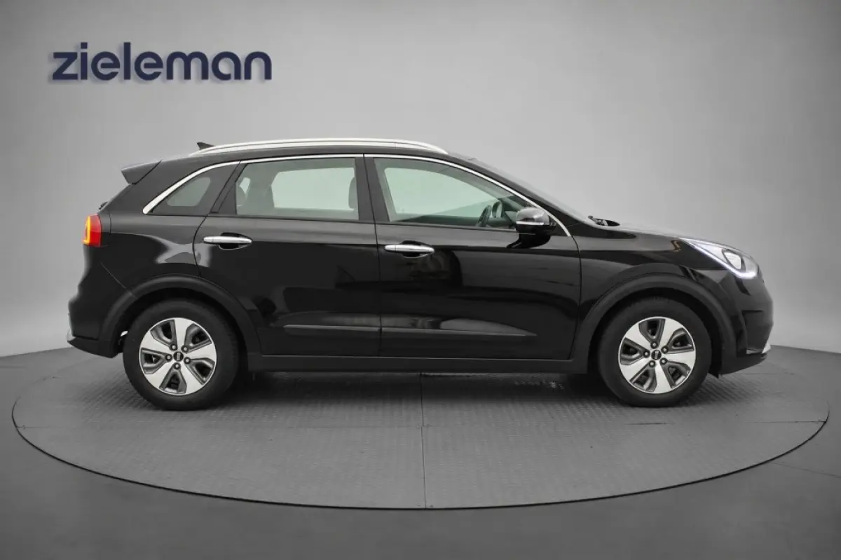 1.6 GDi Hybrid DynamicLine - Carplay, Navi, Camera, Cruise