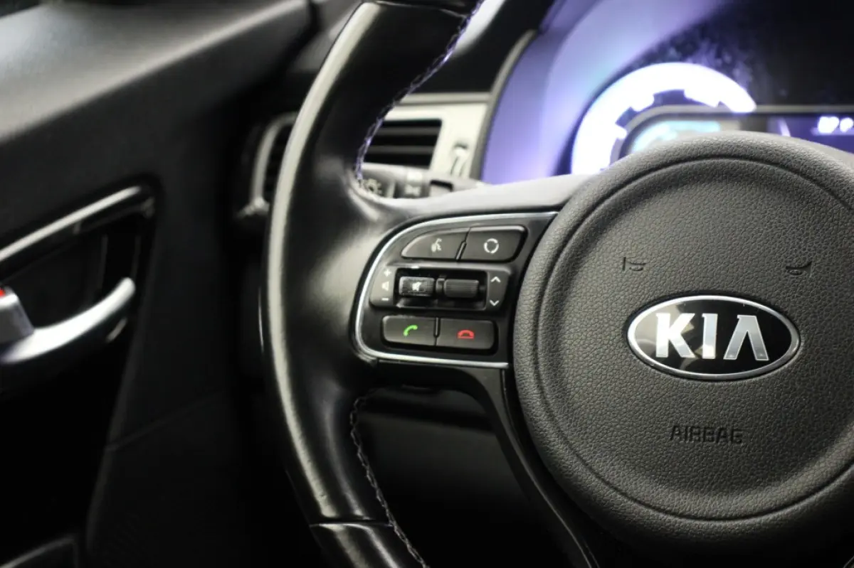 1.6 GDi Hybrid DynamicLine - Carplay, Navi, Camera, Cruise
