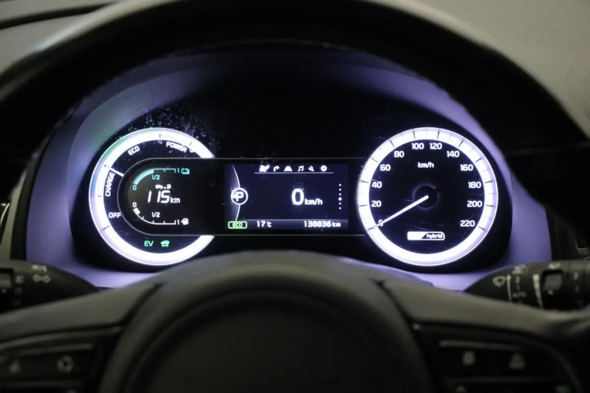 1.6 GDi Hybrid DynamicLine - Carplay, Navi, Camera, Cruise