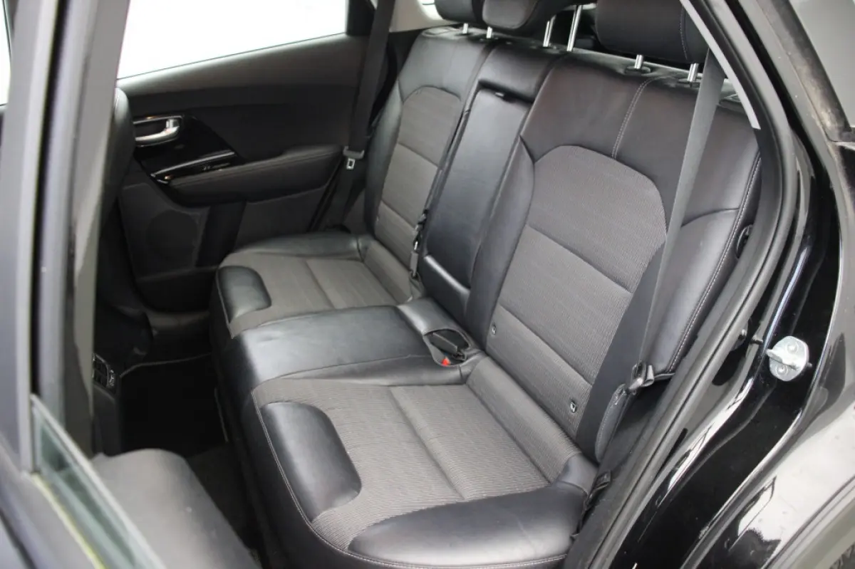 1.6 GDi Hybrid DynamicLine - Carplay, Navi, Camera, Cruise