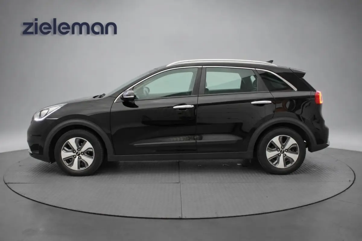 1.6 GDi Hybrid DynamicLine - Carplay, Navi, Camera, Cruise