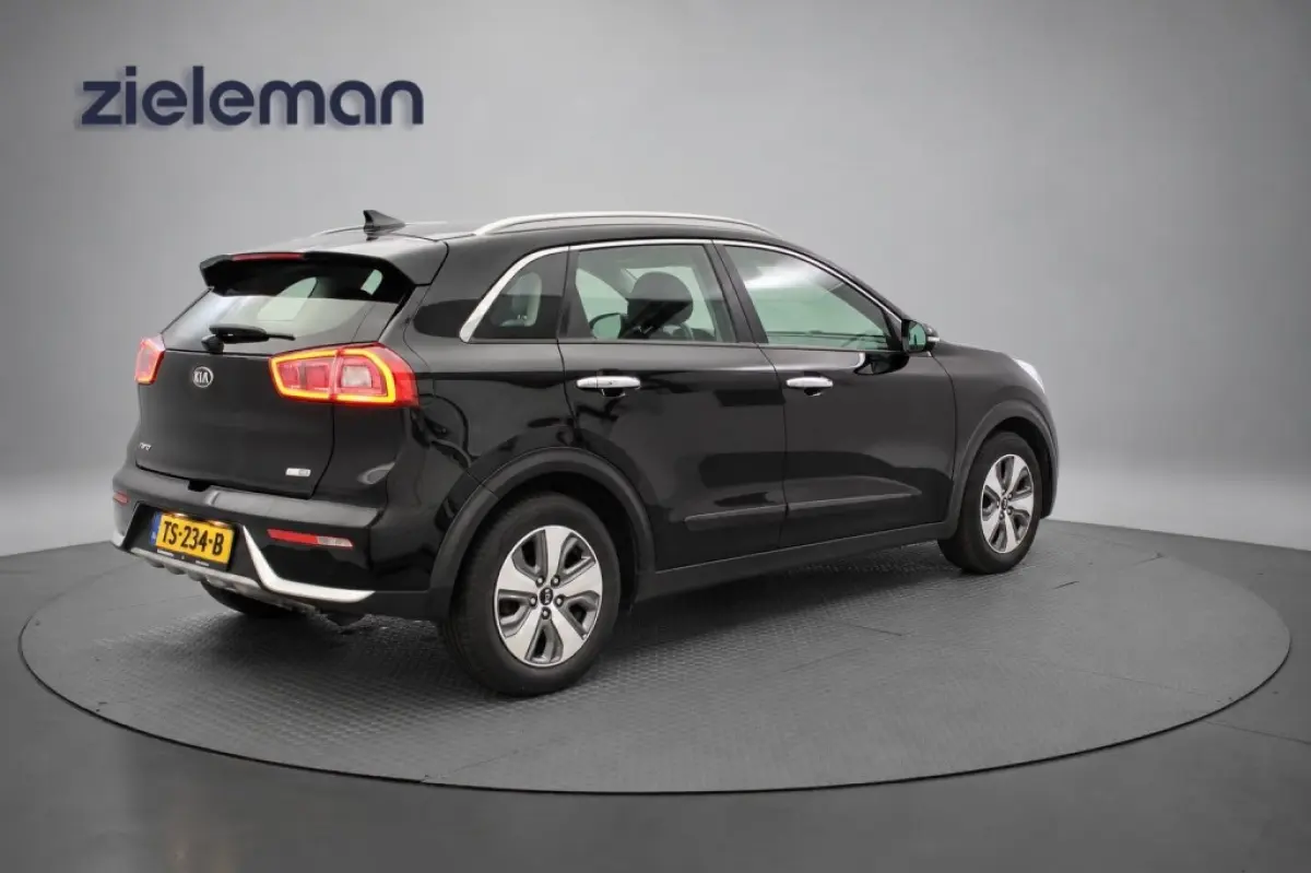 1.6 GDi Hybrid DynamicLine - Carplay, Navi, Camera, Cruise