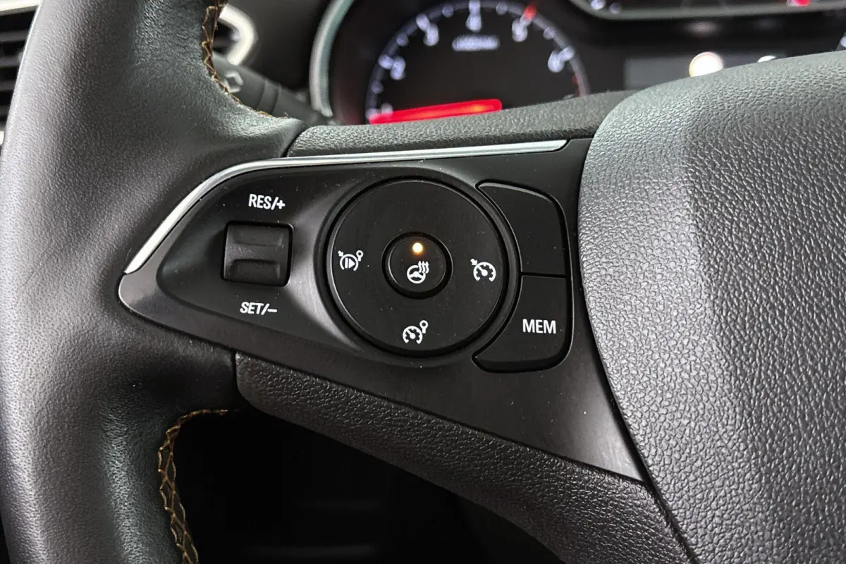1.2 Turbo Ultimate Automaat Pano Trekhaak Keyless Winterpakket