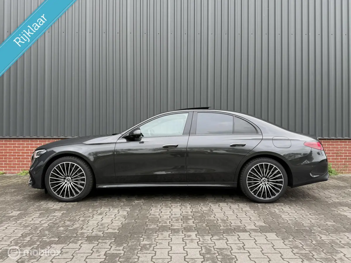 E300 de 4MATIC AMG Line Pano Burmester 4D Head-up Adaptive Cruise 360 Camera