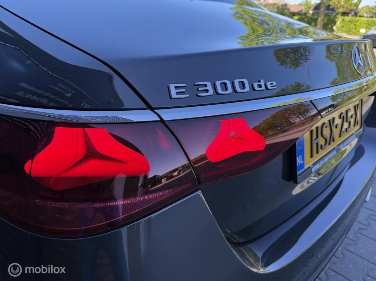 E300 de 4MATIC AMG Line Pano Burmester 4D Head-up Adaptive Cruise 360 Camera