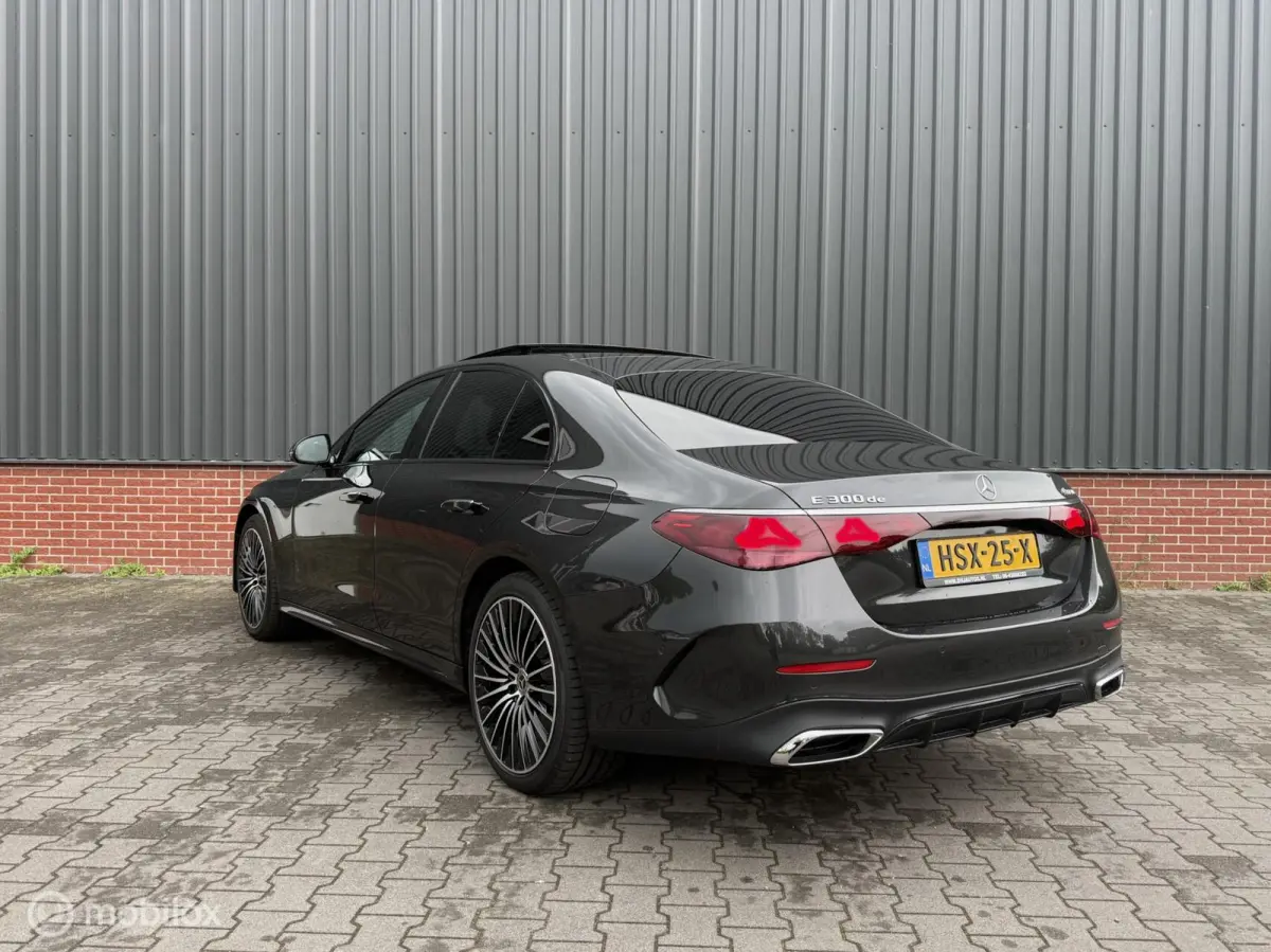 E300 de 4MATIC AMG Line Pano Burmester 4D Head-up Adaptive Cruise 360 Camera