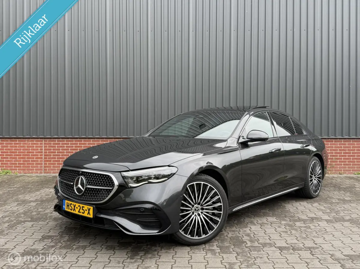 E300 de 4MATIC AMG Line Pano Burmester 4D Head-up Adaptive Cruise 360 Camera