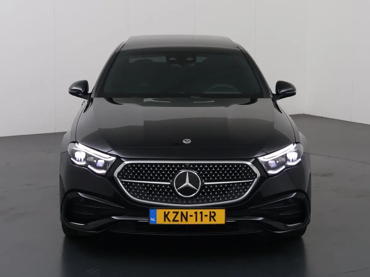 300e Sport Edition | Premium-pakket | Nightpakket | Dodehoekassistent | 360° camera | Stoel ventilatie voor |