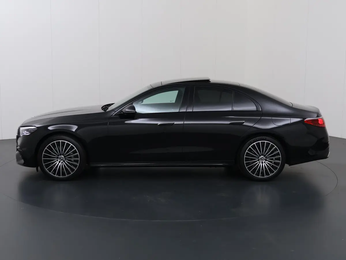 300e Sport Edition | Premium-pakket | Nightpakket | Dodehoekassistent | 360° camera | Stoel ventilatie voor |