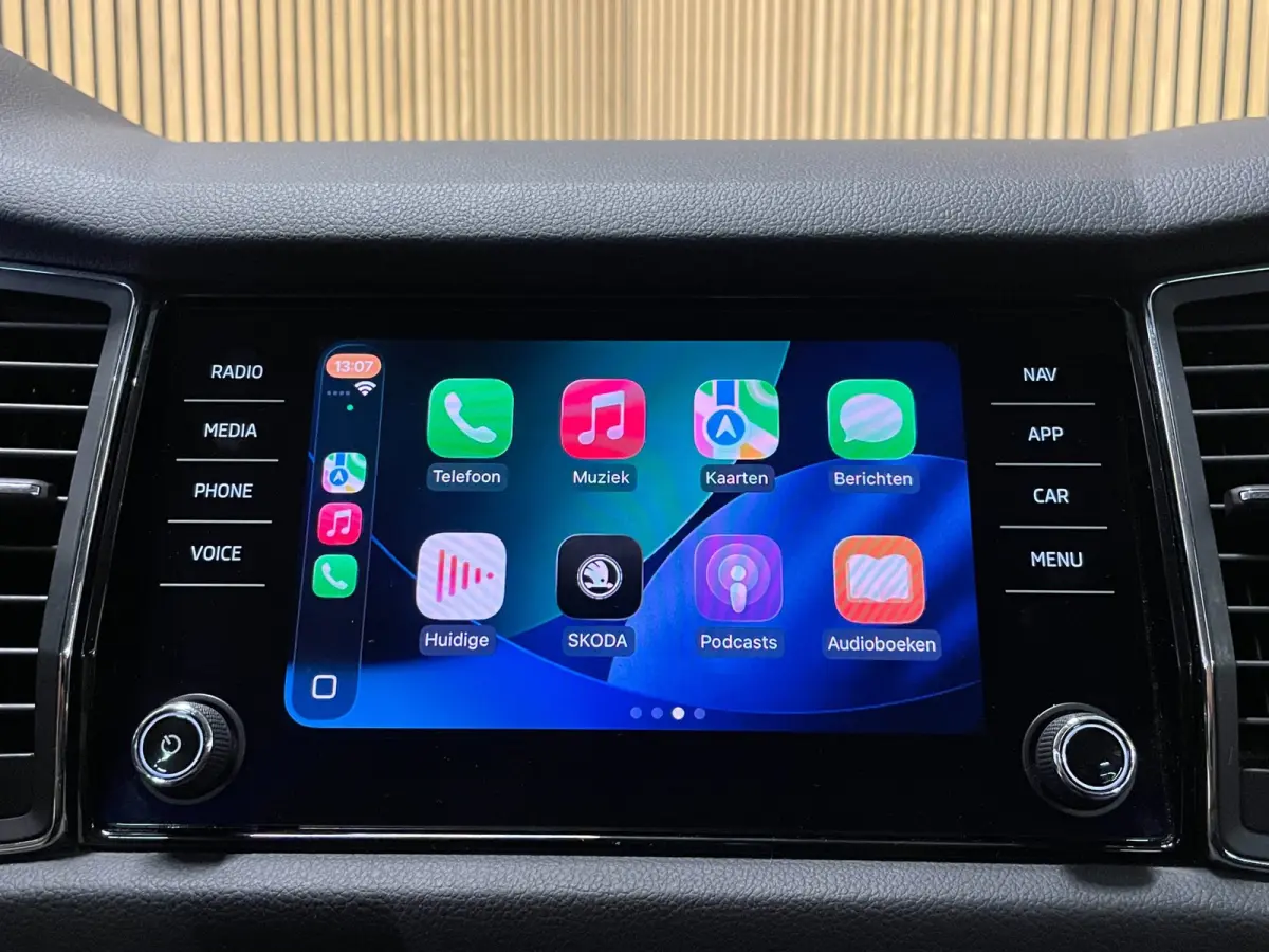 1.5 TSI Limited Business Edition|AUTOMAAT|AFN.TREKHAAK|ACC|CARPLAY|CAMERA|CLIMATE+CRUISE|CANTON|ELEK.A-KLEP|STOELVERW
