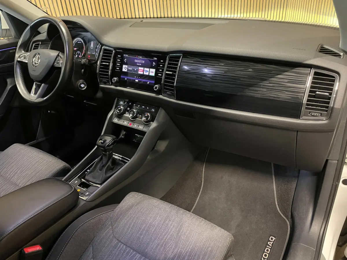 1.5 TSI Limited Business Edition|AUTOMAAT|AFN.TREKHAAK|ACC|CARPLAY|CAMERA|CLIMATE+CRUISE|CANTON|ELEK.A-KLEP|STOELVERW