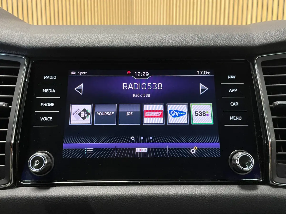 1.5 TSI Limited Business Edition|AUTOMAAT|AFN.TREKHAAK|ACC|CARPLAY|CAMERA|CLIMATE+CRUISE|CANTON|ELEK.A-KLEP|STOELVERW