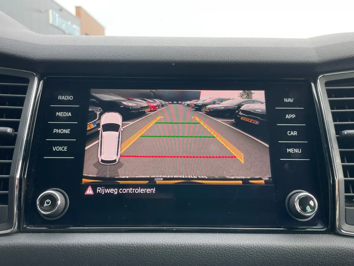 1.5 TSI Limited Business Edition|AUTOMAAT|AFN.TREKHAAK|ACC|CARPLAY|CAMERA|CLIMATE+CRUISE|CANTON|ELEK.A-KLEP|STOELVERW
