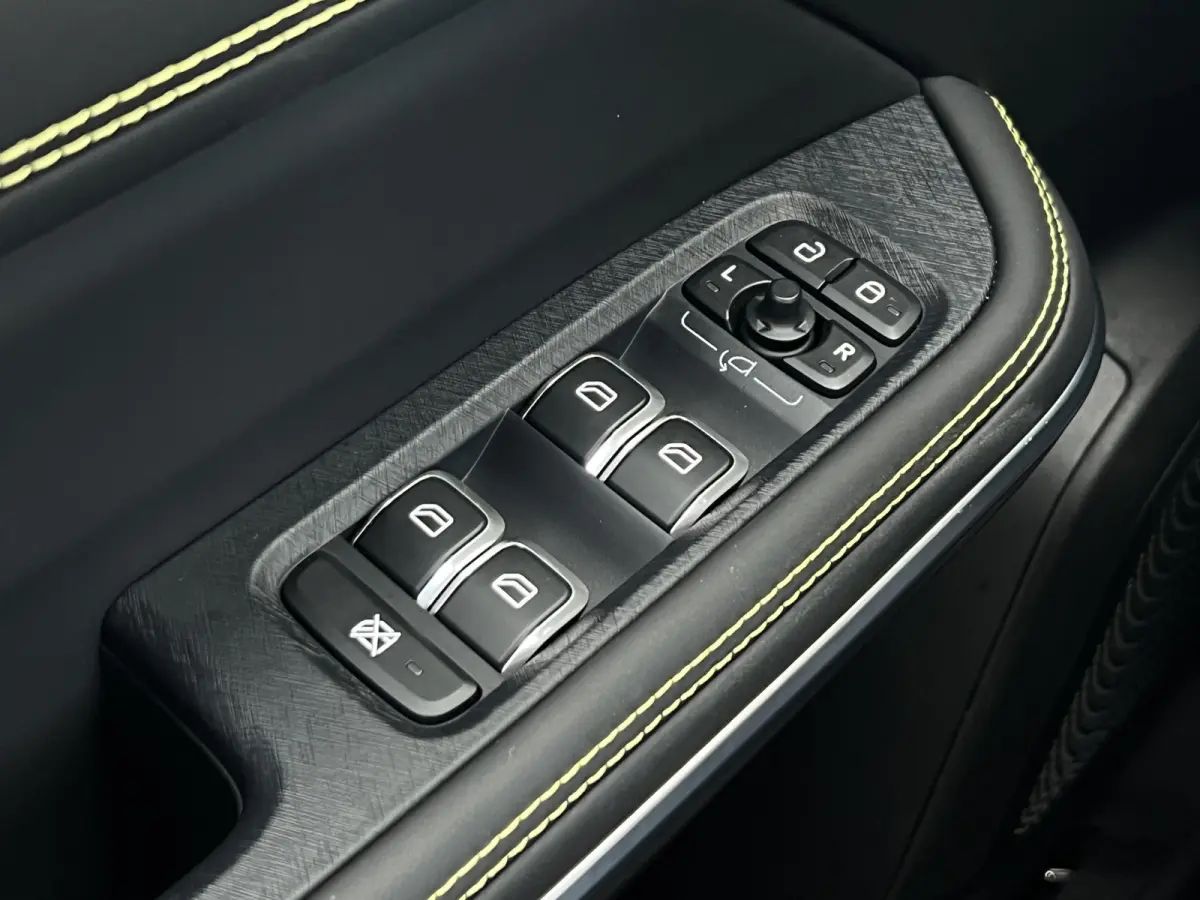 1.5 Core | Mineral Green | Virtual Cockpit | ACC | Carplay