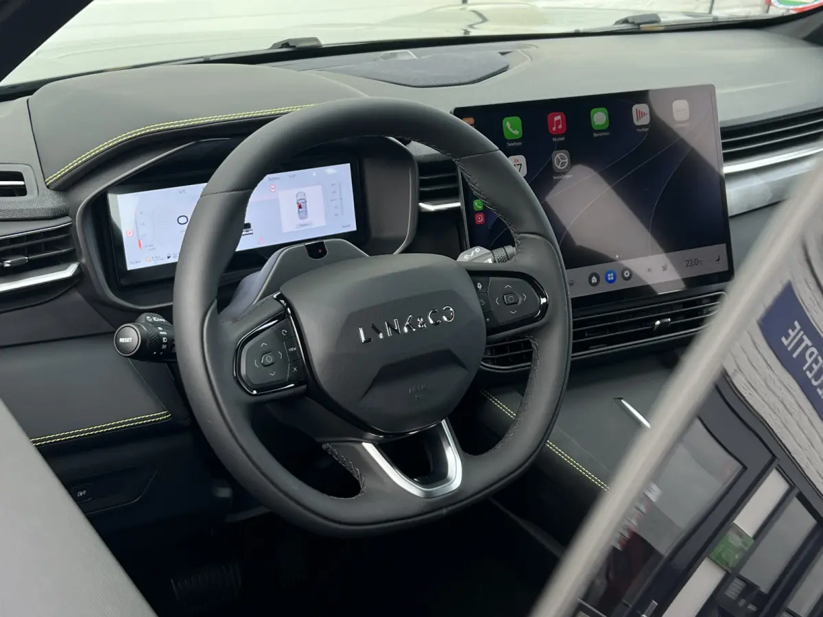 1.5 Core | Mineral Green | Virtual Cockpit | ACC | Carplay