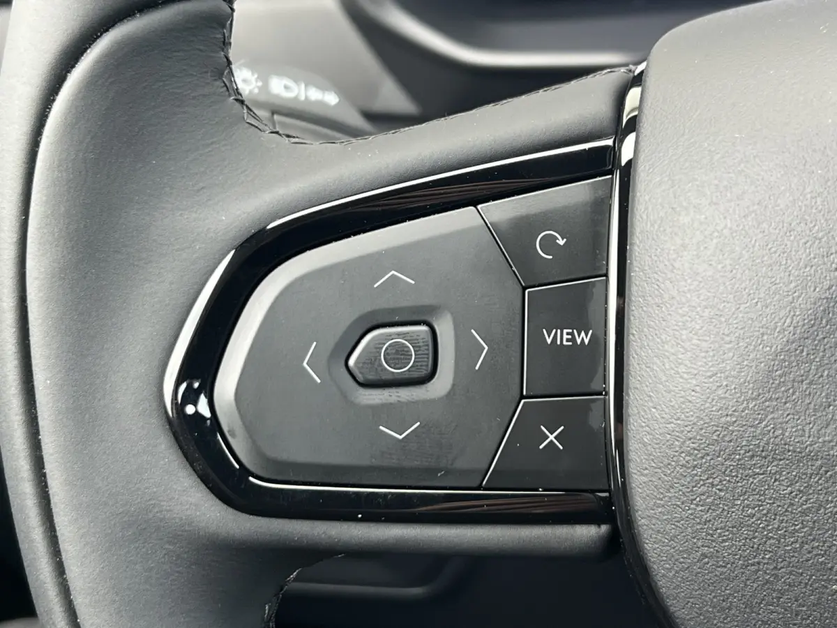 1.5 Core | Mineral Green | Virtual Cockpit | ACC | Carplay