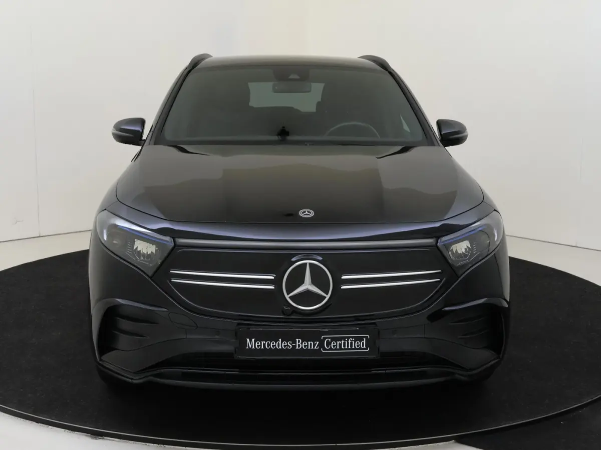 250 AMG Line 67 kWh Nightpakket / Stoelverwarming / 19'' vijf-dubbelspaaks / Parkeercamera