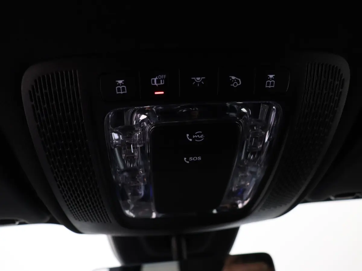 250 AMG Line 67 kWh Nightpakket / Stoelverwarming / 19'' vijf-dubbelspaaks / Parkeercamera
