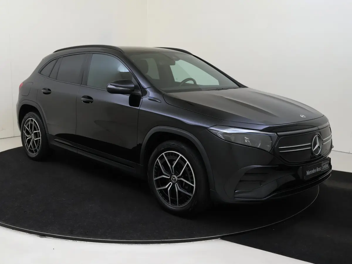 250 AMG Line 67 kWh Nightpakket / Stoelverwarming / 19'' vijf-dubbelspaaks / Parkeercamera