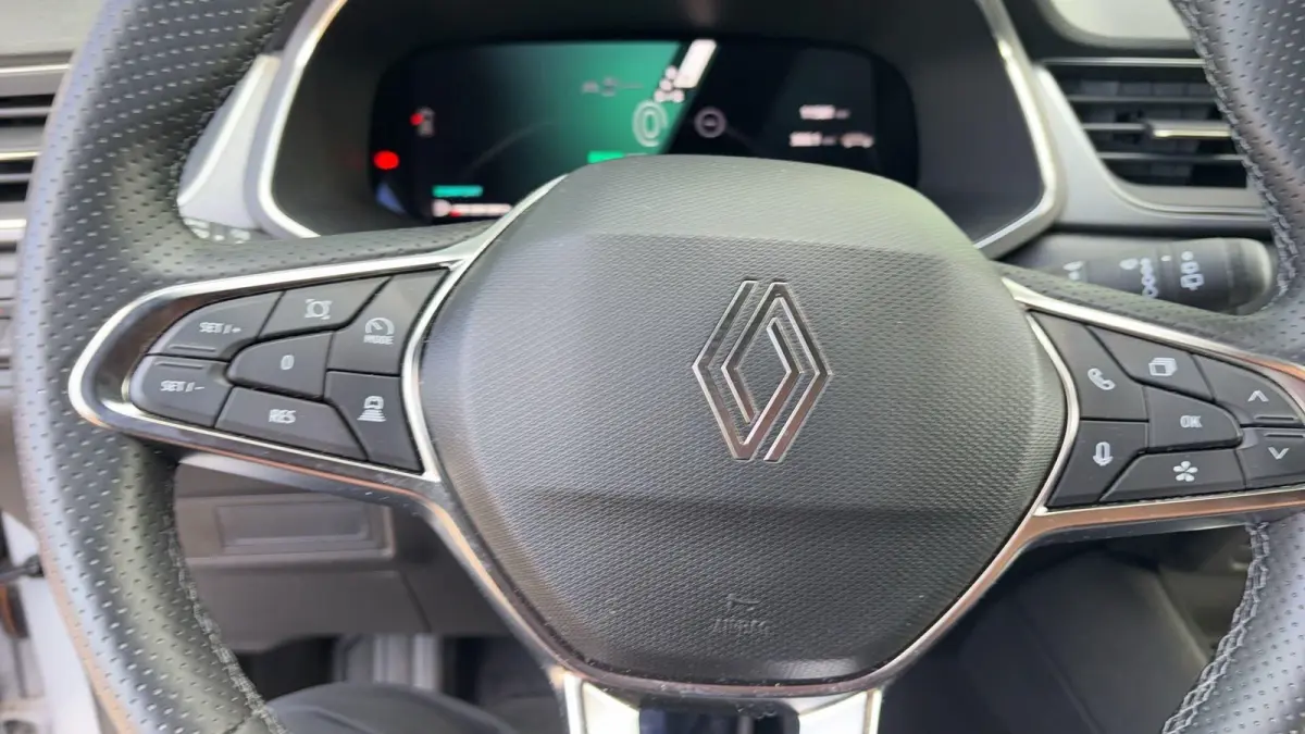 techno full hybrid E-Tech 145 | adaptieve cruise control | achteruitrijcamera | Google navigatie |