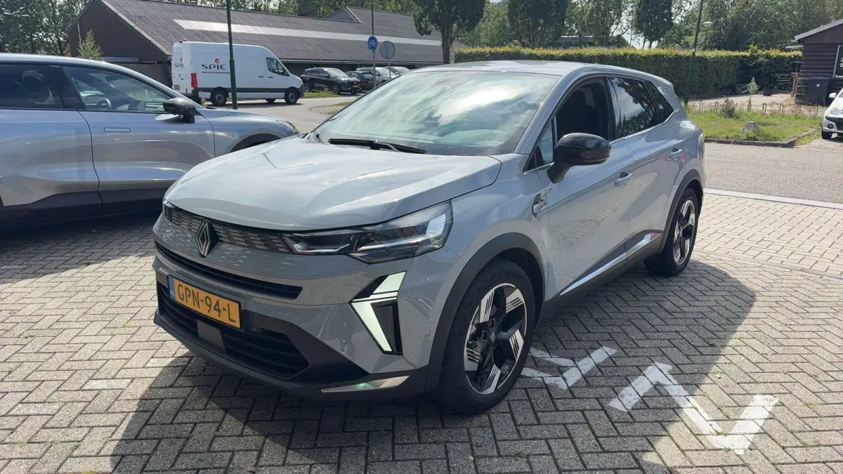 techno full hybrid E-Tech 145 | adaptieve cruise control | achteruitrijcamera | Google navigatie |