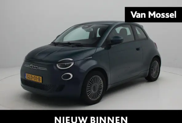 RED 42 kWh | Apple Carplay/Android Auto | Achteruitrijcamera | Stoelverwarming | Lichtmetalen Velgen |