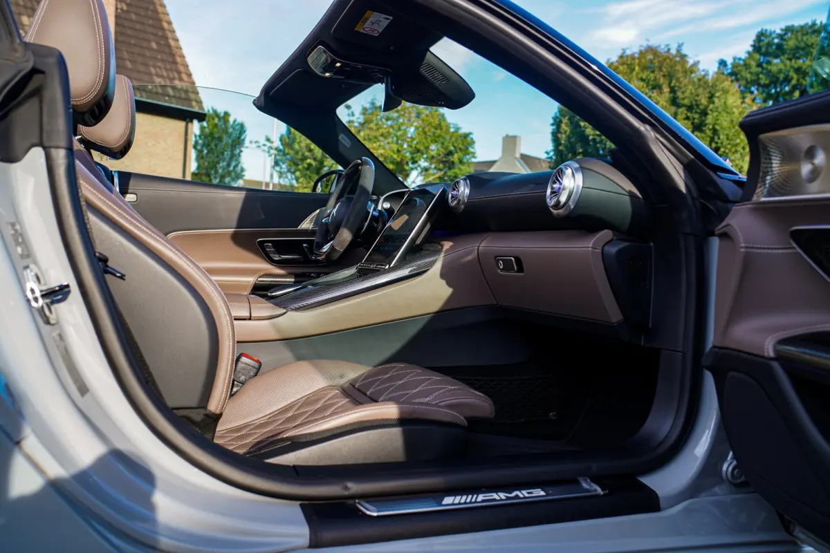 Roadster AMG 43 | Burmester | Carbon Pakket | Sport uitlaat | Stoelkoeling | Nekverwarming | 360 Cam | HuD