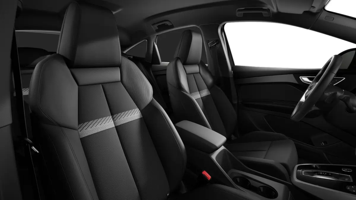 40 S edition 77 kWh Trekhaak - Comfortpakket - MMI navigatie plus - Matrix-ledkoplampen - Warmtewerend glas - Sportstoelen  - Audi sound system - Sportonderstel -