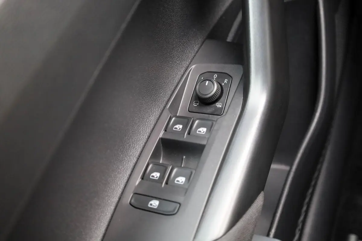 1.0 TSI 95pk Life | Stoelverwarming | Achteruitrijcamera | Adaptieve Cruise Control