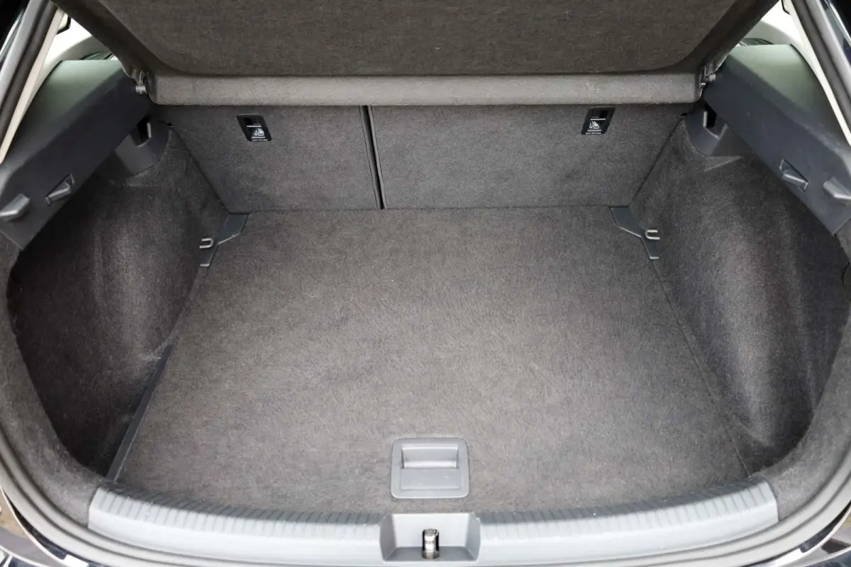 1.0 TSI 95pk Life | Stoelverwarming | Achteruitrijcamera | Adaptieve Cruise Control
