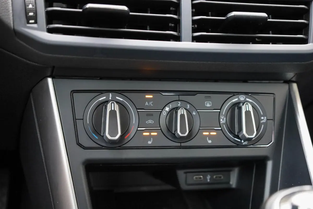 1.0 TSI 95pk Life | Stoelverwarming | Achteruitrijcamera | Adaptieve Cruise Control