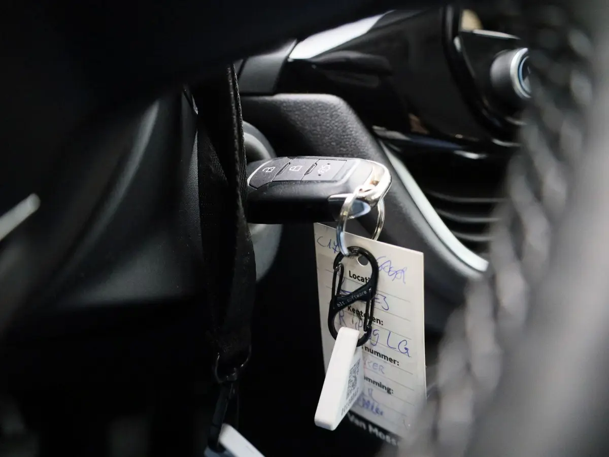 1.0 EcoBoost Hybrid Titanium | Apple Carplay/Android Auto | Parkeersensoren | Airconditioning | Lichtmetalen Velgen |