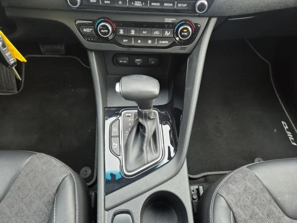 1.6 GDi Hybrid DynamicLine | Airco | Navi | Camera | Cruise Control | Trekhaak |