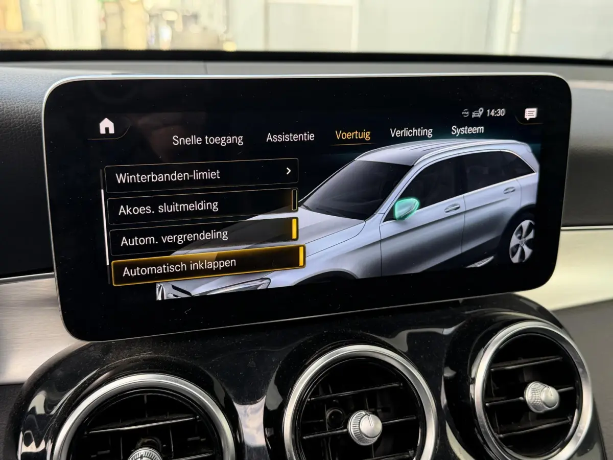 4MATIC AMG Line 20"/Panoramadak/Trekhaak/Leder/Stoelverwarming + ventilatie//Keyless/Treeplanken/Apple Carplay & Android Auto/Alarm