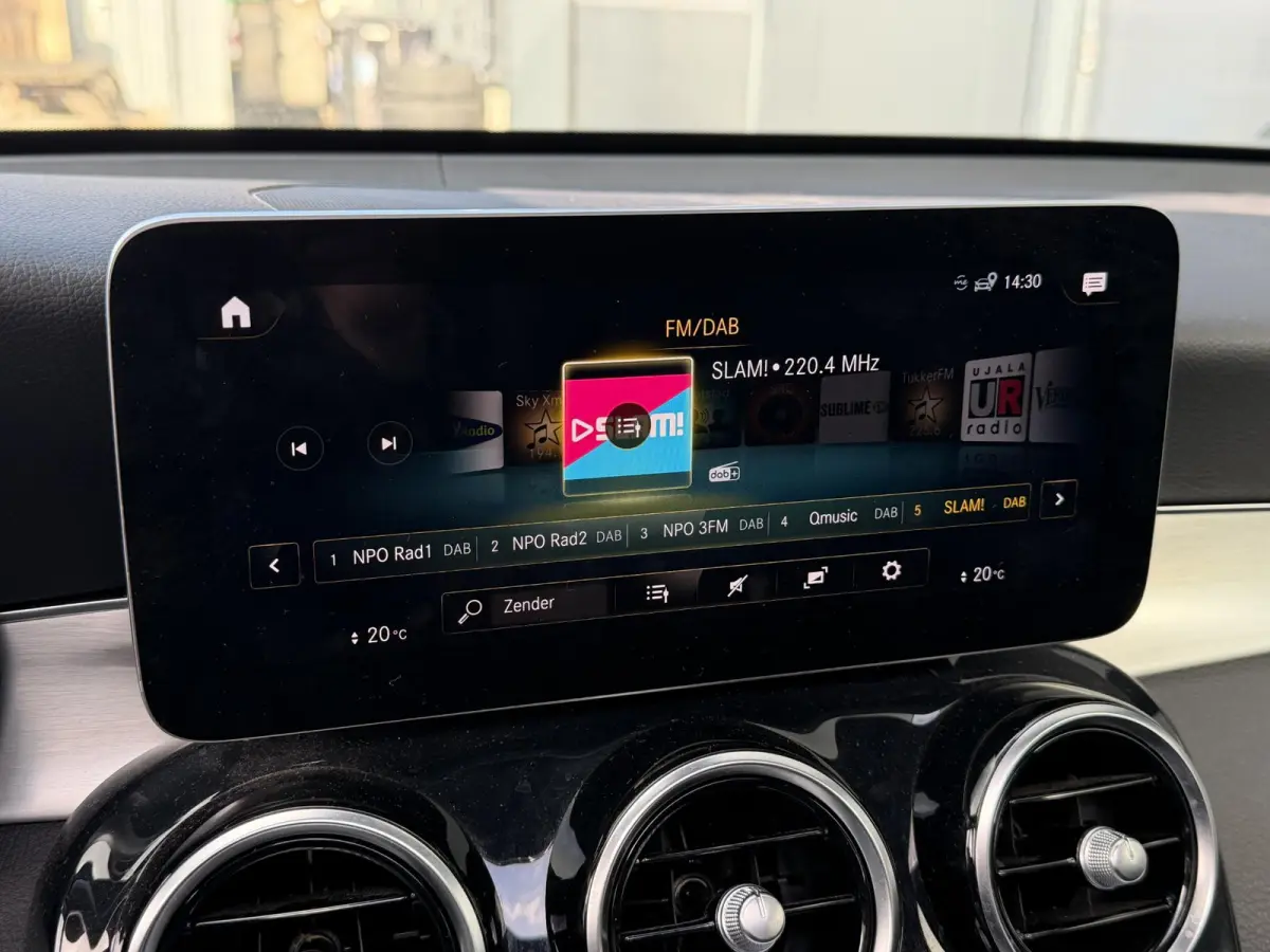 4MATIC AMG Line 20"/Panoramadak/Trekhaak/Leder/Stoelverwarming + ventilatie//Keyless/Treeplanken/Apple Carplay & Android Auto/Alarm