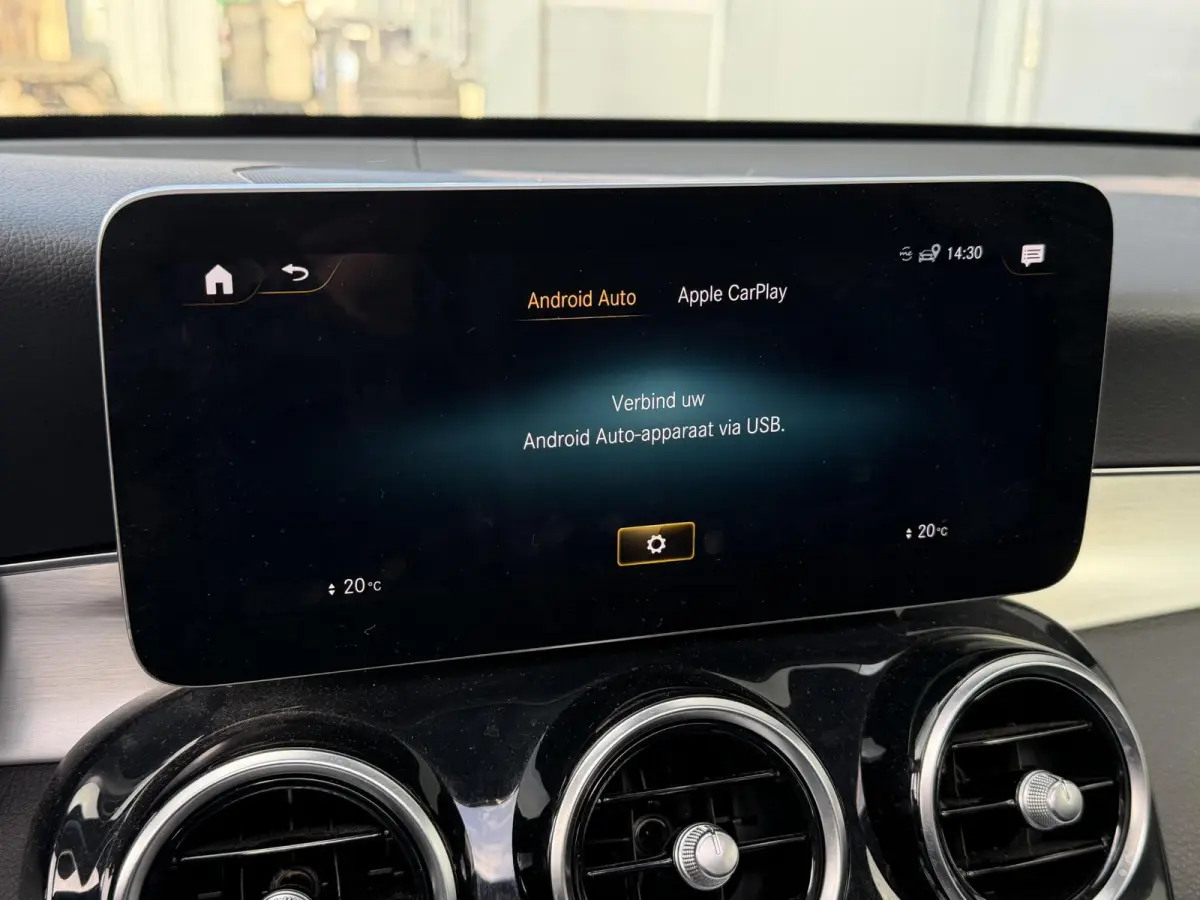 4MATIC AMG Line 20"/Panoramadak/Trekhaak/Leder/Stoelverwarming + ventilatie//Keyless/Treeplanken/Apple Carplay & Android Auto/Alarm