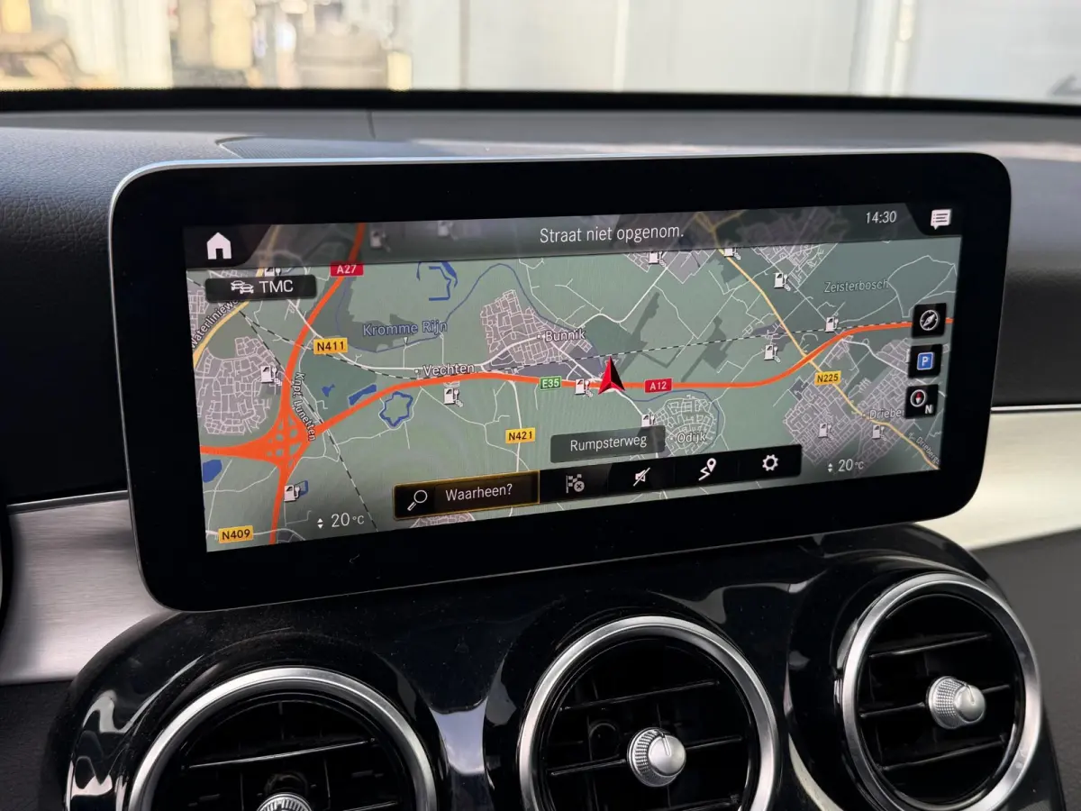 4MATIC AMG Line 20"/Panoramadak/Trekhaak/Leder/Stoelverwarming + ventilatie//Keyless/Treeplanken/Apple Carplay & Android Auto/Alarm