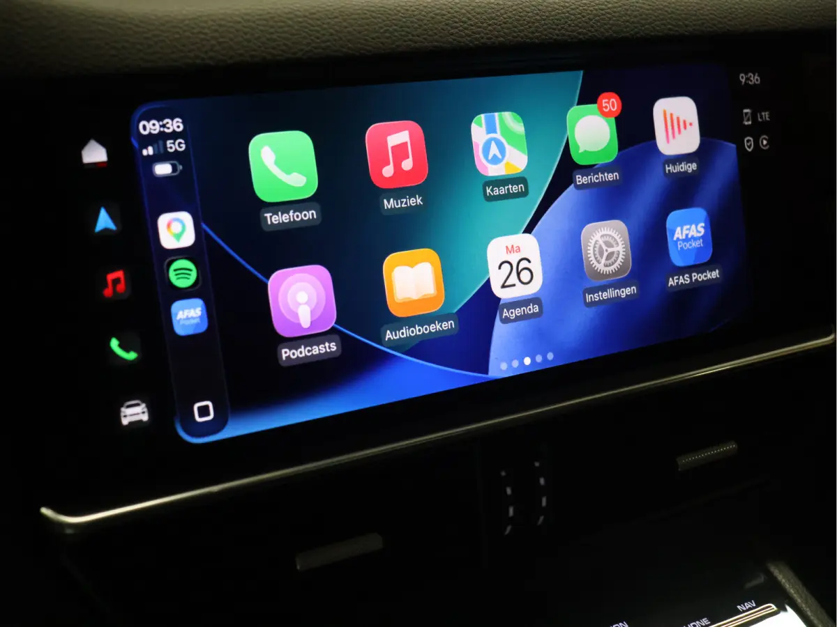 3.0 E-Hybrid Platinum Edition [PANORAMADAK, ACC, BOSE, SPORT CHRONO, HEAD-UP, ADAPTIVE LUCHTVERING, APPLE CARPLAY, SFEERVERLICHTING, MEMORY, NIEUWSTAAT]