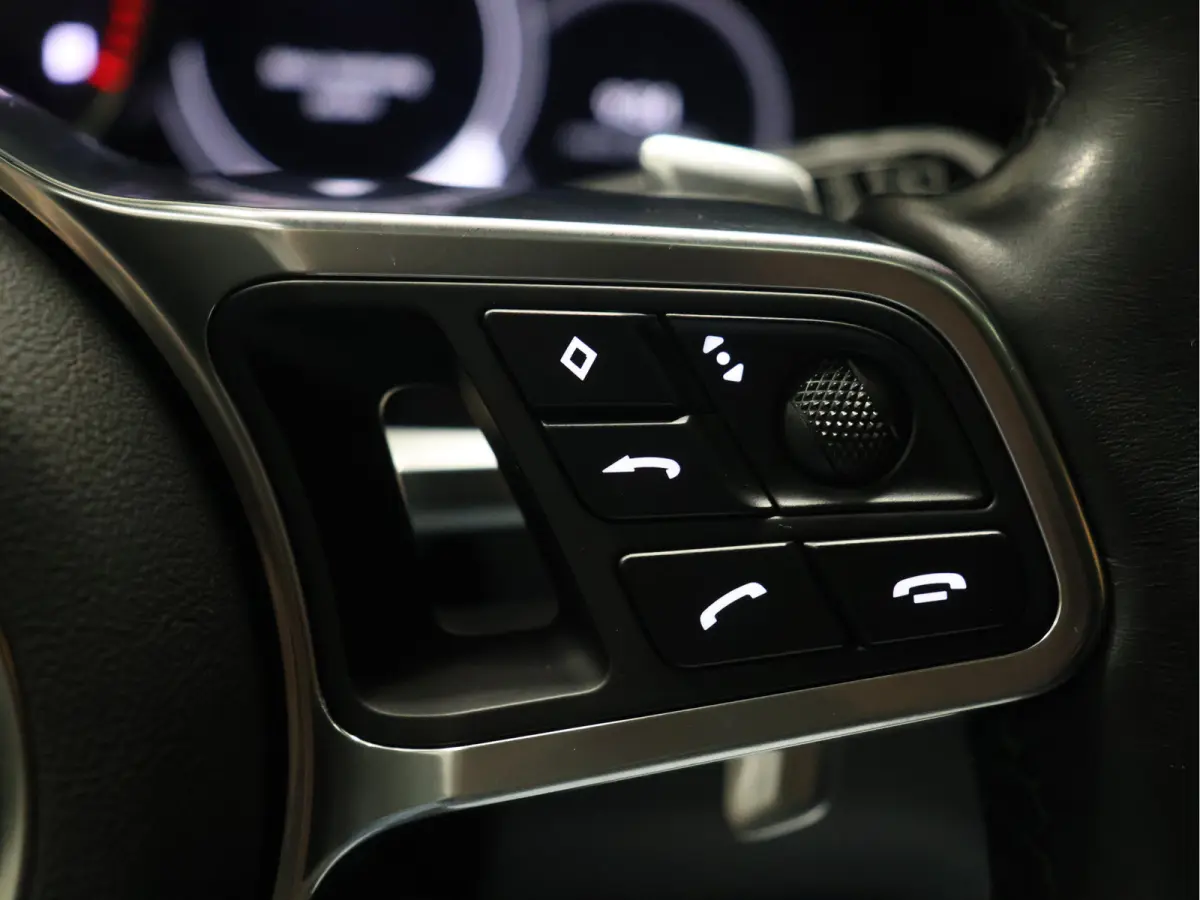 3.0 E-Hybrid Platinum Edition [PANORAMADAK, ACC, BOSE, SPORT CHRONO, HEAD-UP, ADAPTIVE LUCHTVERING, APPLE CARPLAY, SFEERVERLICHTING, MEMORY, NIEUWSTAAT]