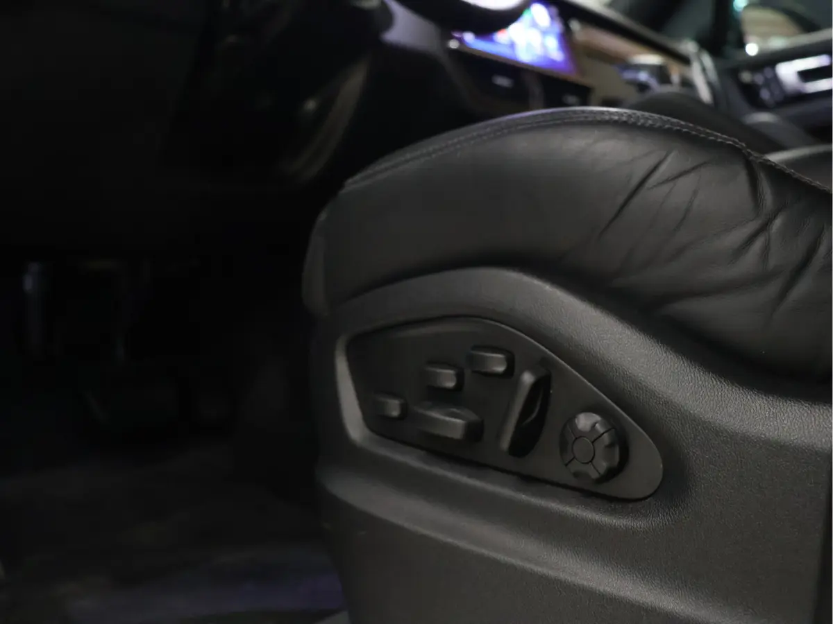 3.0 E-Hybrid Platinum Edition [PANORAMADAK, ACC, BOSE, SPORT CHRONO, HEAD-UP, ADAPTIVE LUCHTVERING, APPLE CARPLAY, SFEERVERLICHTING, MEMORY, NIEUWSTAAT]