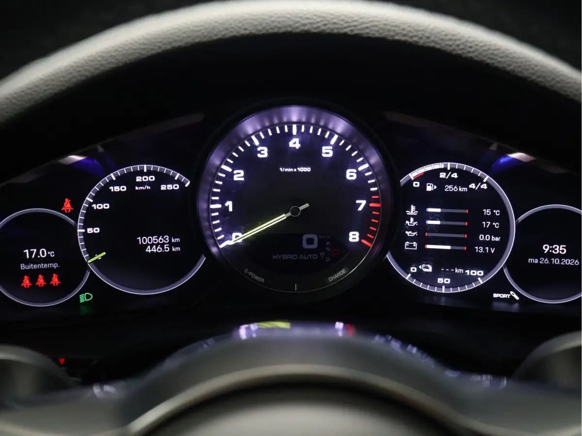 3.0 E-Hybrid Platinum Edition [PANORAMADAK, ACC, BOSE, SPORT CHRONO, HEAD-UP, ADAPTIVE LUCHTVERING, APPLE CARPLAY, SFEERVERLICHTING, MEMORY, NIEUWSTAAT]