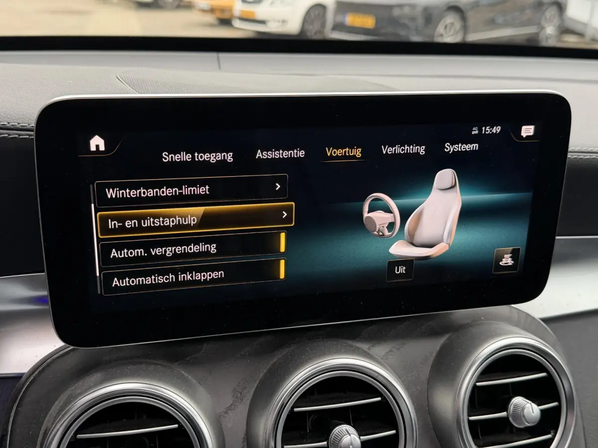 4MATIC AMG Line 20"/Panoramadak/Leder + memory/Stoelverwarming + ventilatie/Keyless/Head-up/Treeplanken/Apple Carplay & Android Auto/Alarm
