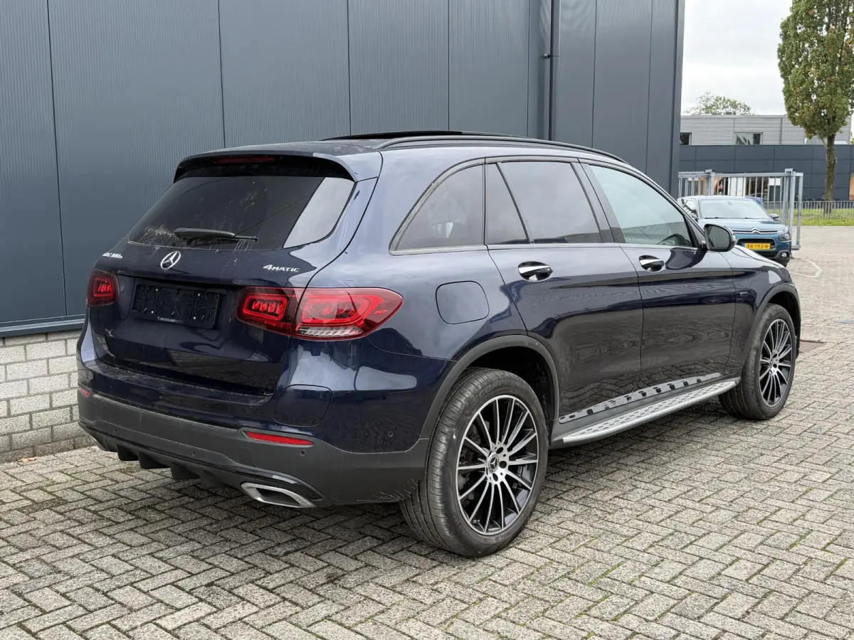 4MATIC AMG Line 20"/Panoramadak/Leder + memory/Stoelverwarming + ventilatie/Keyless/Head-up/Treeplanken/Apple Carplay & Android Auto/Alarm