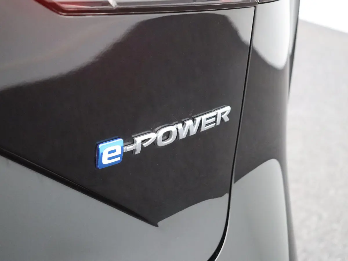 1.5 e-Power N-Connecta | Panoramadak | Stoel, Stuurwiel en voorruitverwarming | Google Integratie |