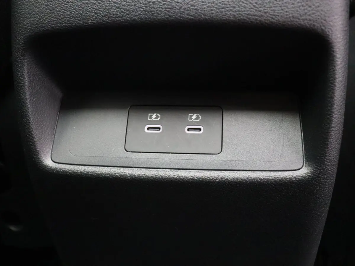 1.5 e-Power N-Connecta | Panoramadak | Stoel, Stuurwiel en voorruitverwarming | Google Integratie |