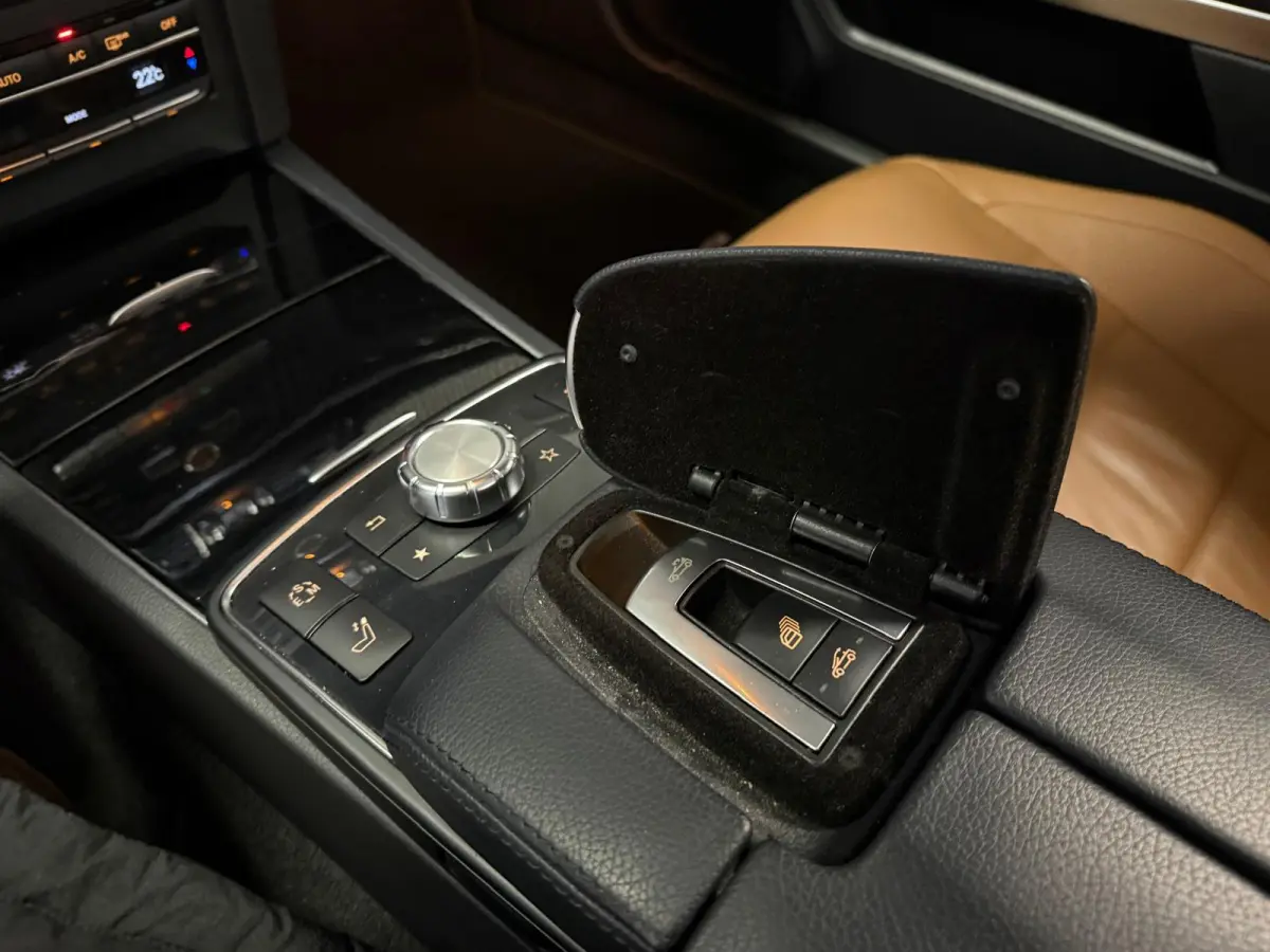 200 AMG STYLING-LEDER-AIRSCARF-HARMAN KARDON-STOELVERWARMING-ORIG NL