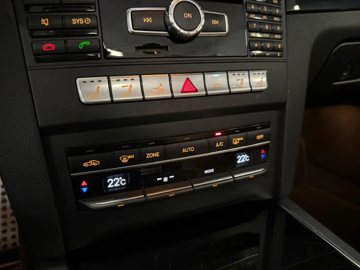 200 AMG STYLING-LEDER-AIRSCARF-HARMAN KARDON-STOELVERWARMING-ORIG NL